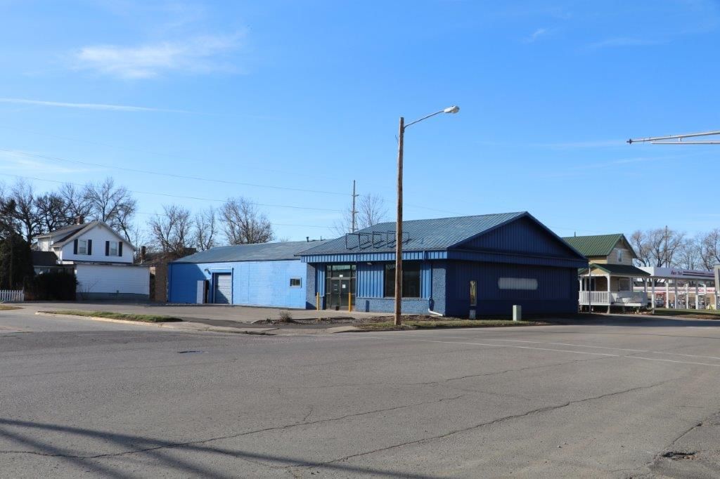 Waseca - Elm Avenue - 405 E.: 405 Elm Ave W, Waseca, MN 56093
